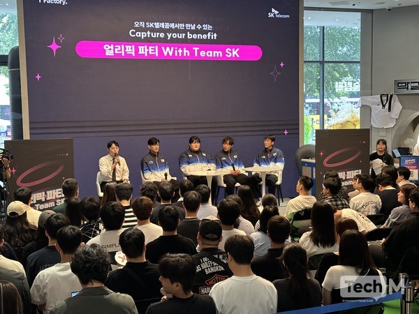 (왼쪽 두번째부터) 구본길 선수, 박혜정 선수, 박상원 선수, 도경동 선수 / 사진=이성우 기자