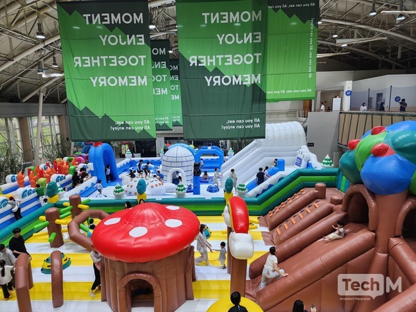 휘닉스파크 상상놀이터에 입장한 아이들은 마음껏 뛰어놀며 꿈을 키운다. / 사진=조성준 기자